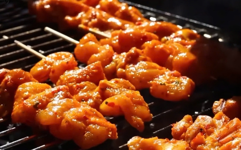 3 bước làm gà xiên que nướng mật ong cho bé bằng nồi chiên không dầu