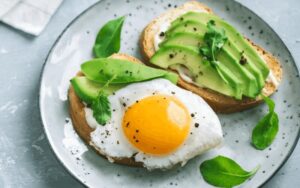 Bỏ thói quen ăn xôi! 3 thực đơn bữa sáng Healthy 5 phút cho người bận rộn