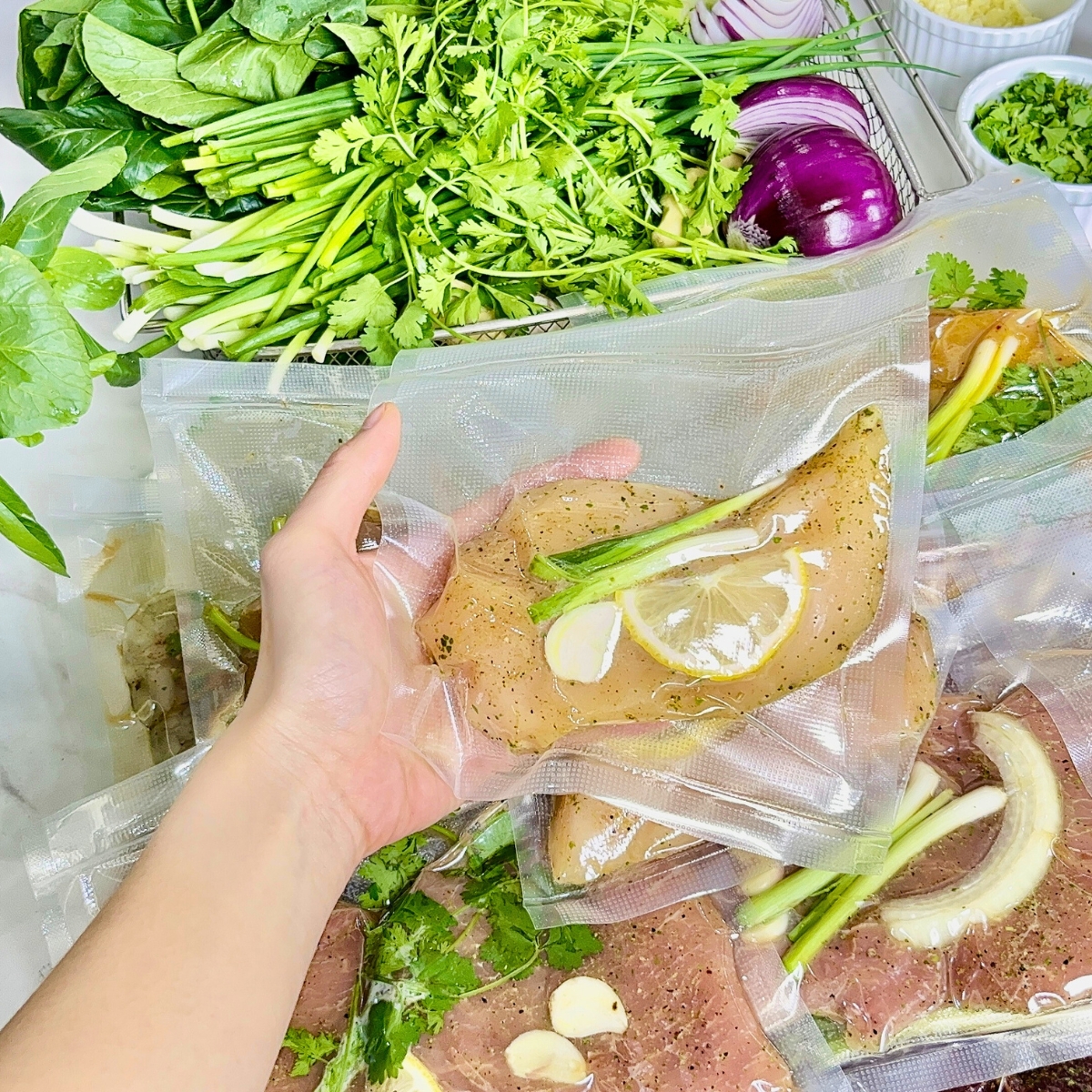 Gà ướp chanh sả Leavia