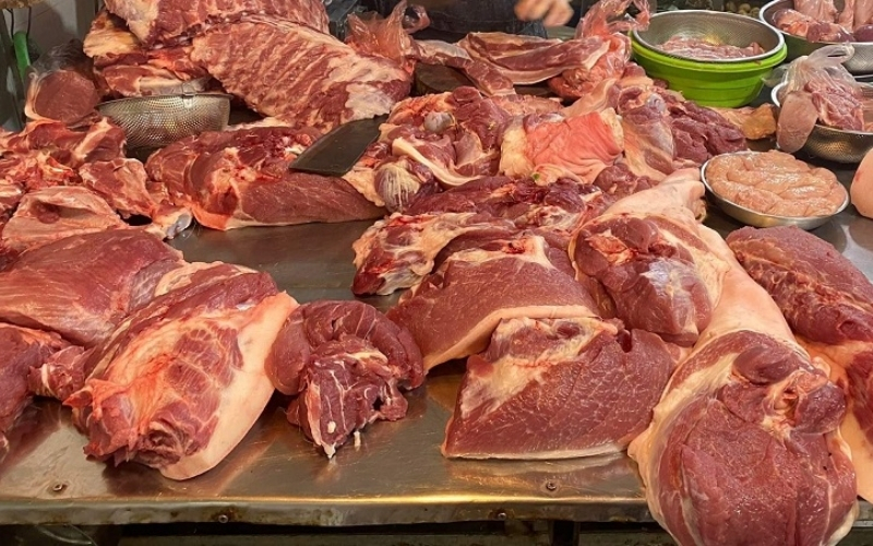 Sự thật ngỡ ngàng: Tại sao thịt cấp đông sâu (Deep Frozen) giữ chất tốt hơn thịt tươi?